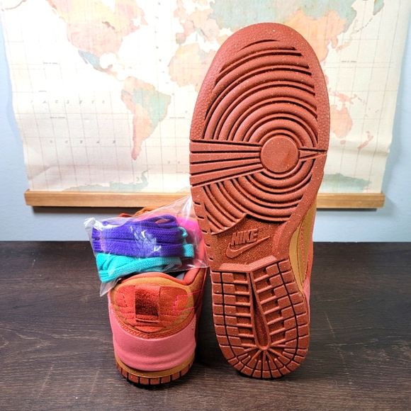 BRAND NEW Nike Dunk Low Disrupt 2 Desert Bronze Pink Prime Men's Size 10.5 - Picture 7 of 7